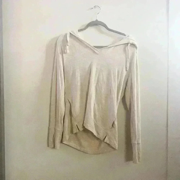 Athleta Sweaters - Athleta cream hoodie‎ medium
